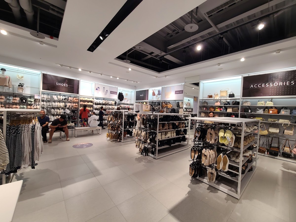 NET 台中逢甲店 5