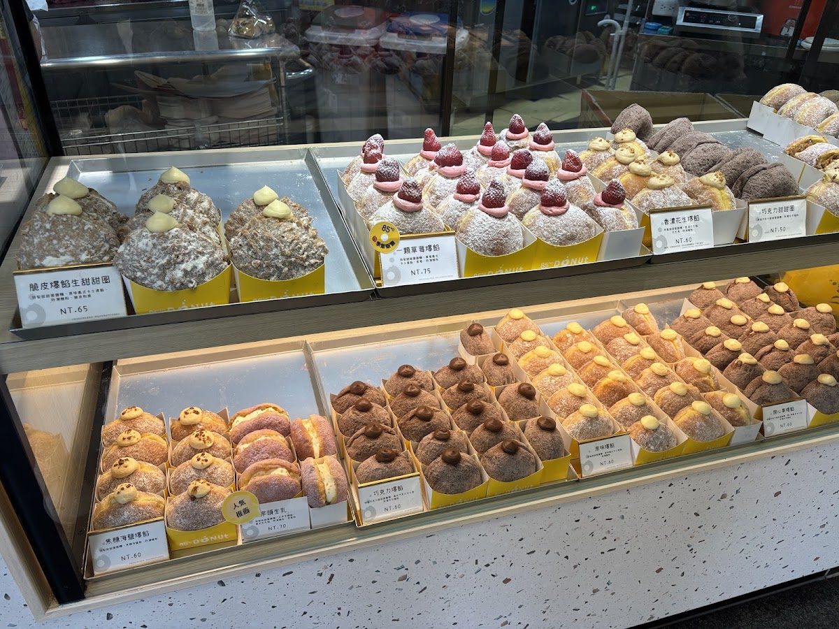 85度C生甜甜圈逢甲研究所 2