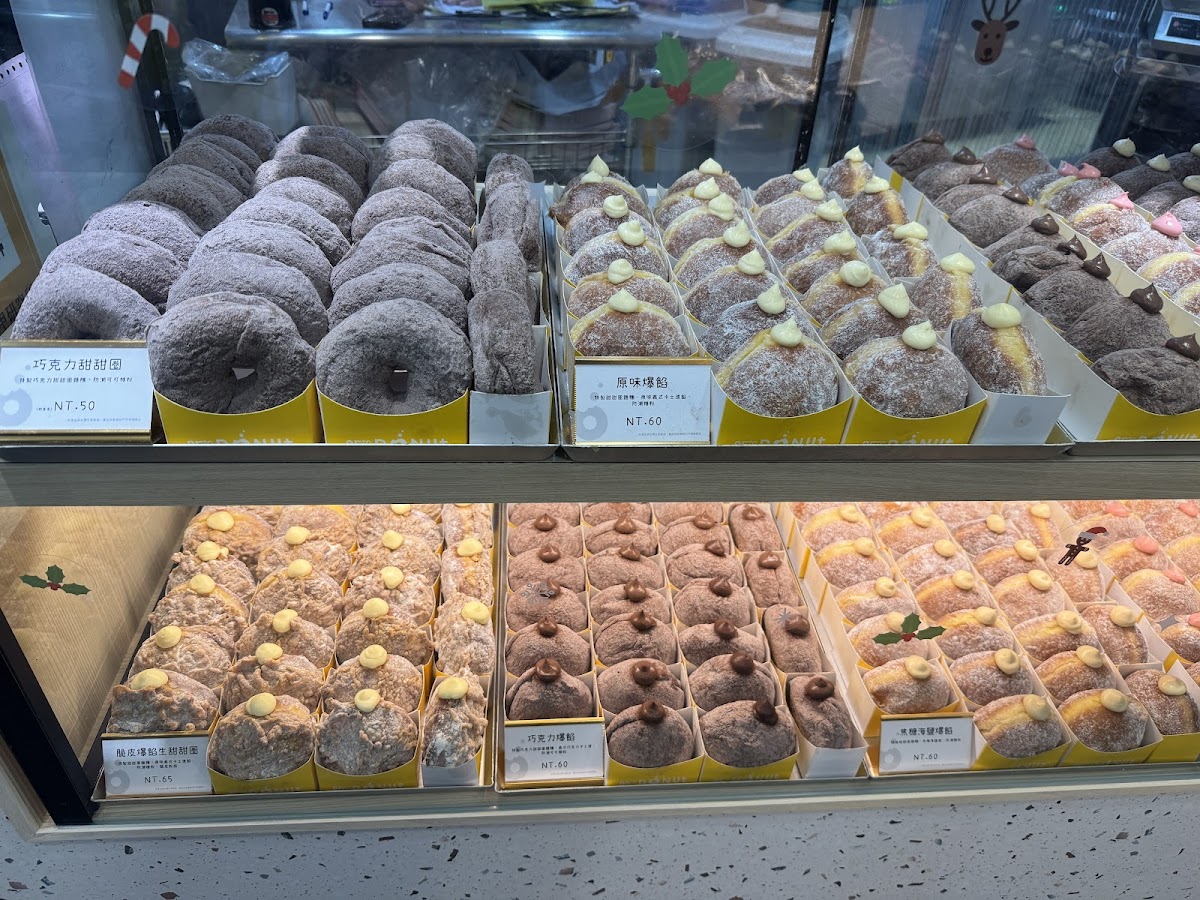 85度C生甜甜圈逢甲研究所 5