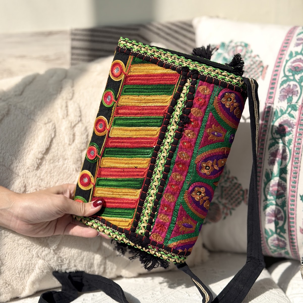 三眼民族- 異國民族服 3