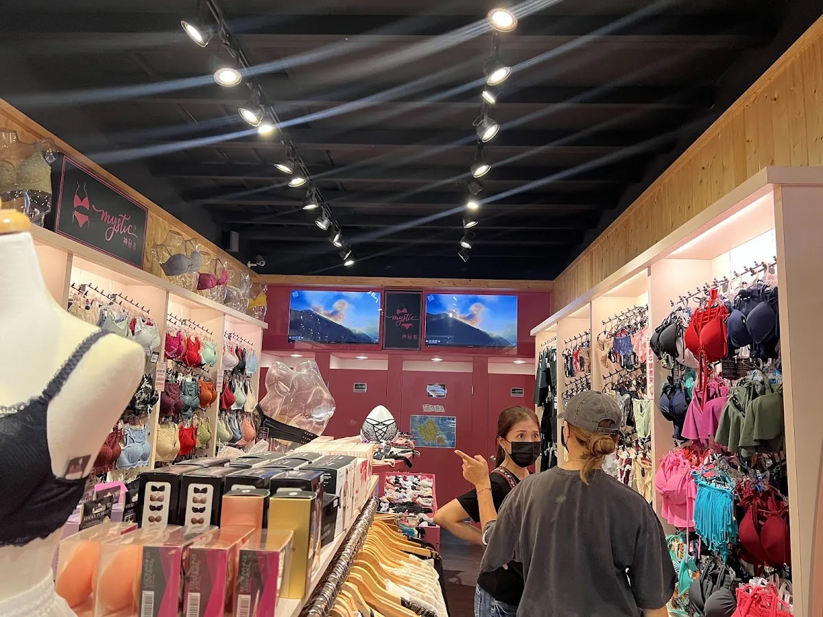 TING BRA婷姐內衣 台中逢甲店 - 泳衣比基尼、內衣、睡衣、帽子專賣店 3