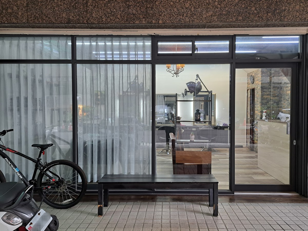 EPIC時尚髮藝沙龍 5