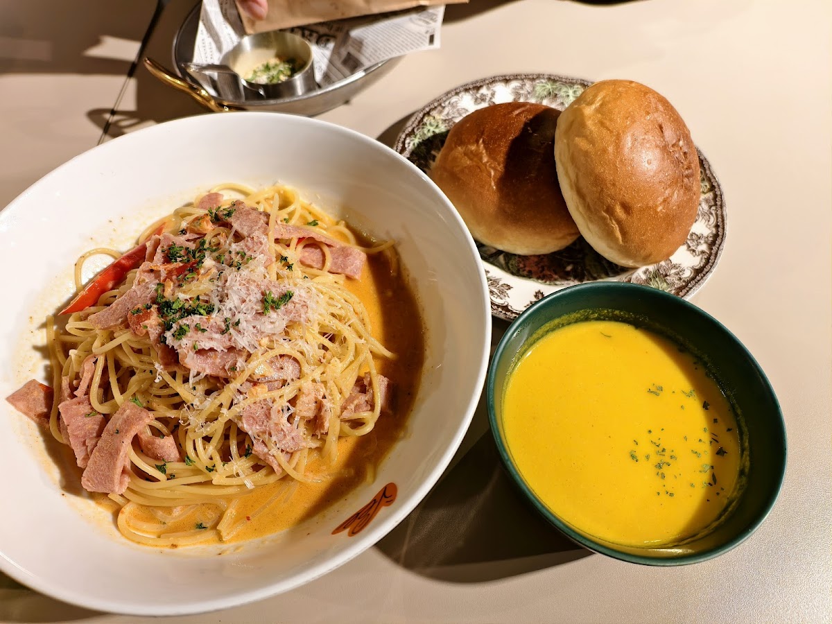 HUN混 義大利麵 逢甲店 3