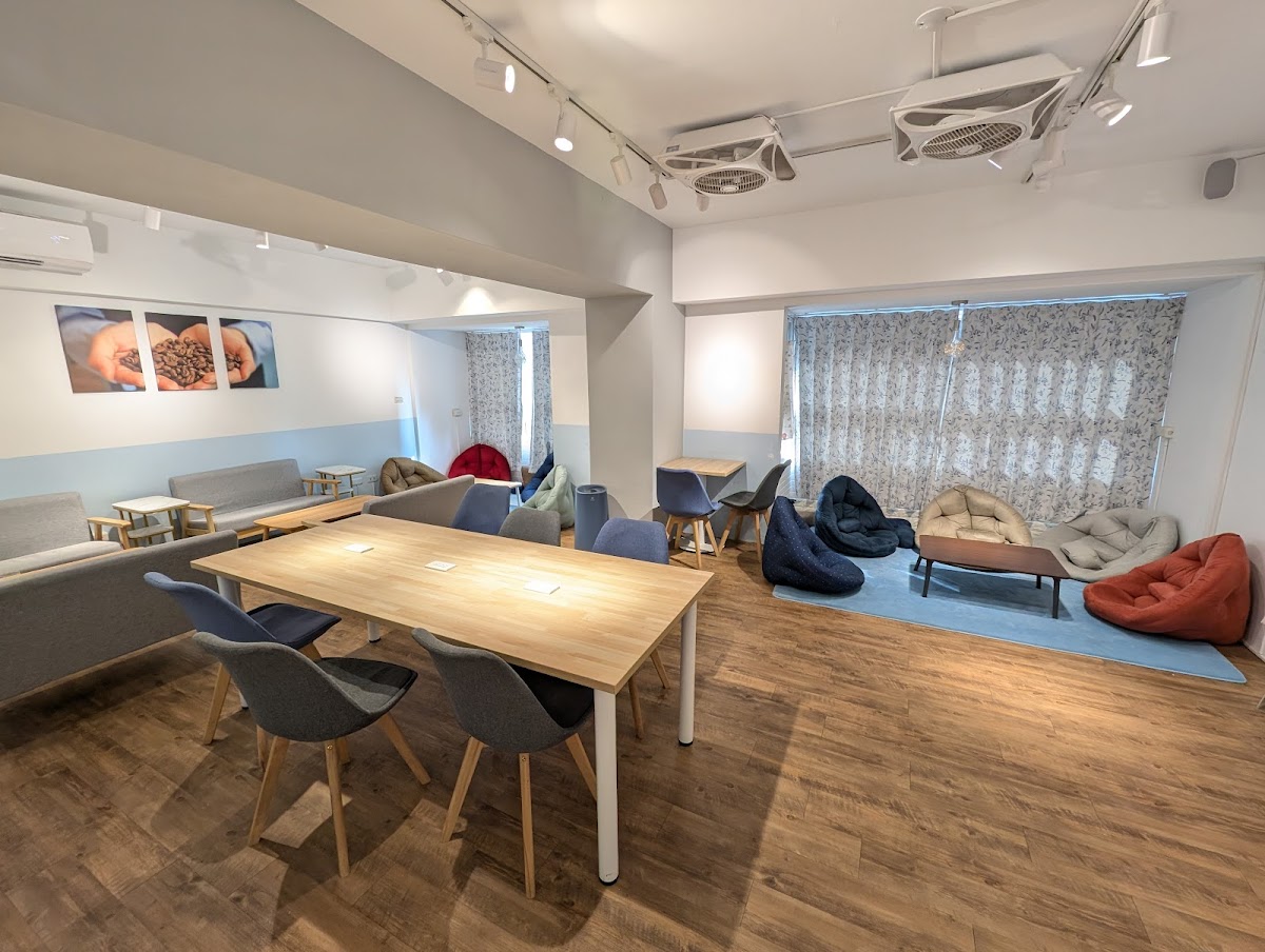 Ramble Cafe漫步藍-台中逢甲店 3