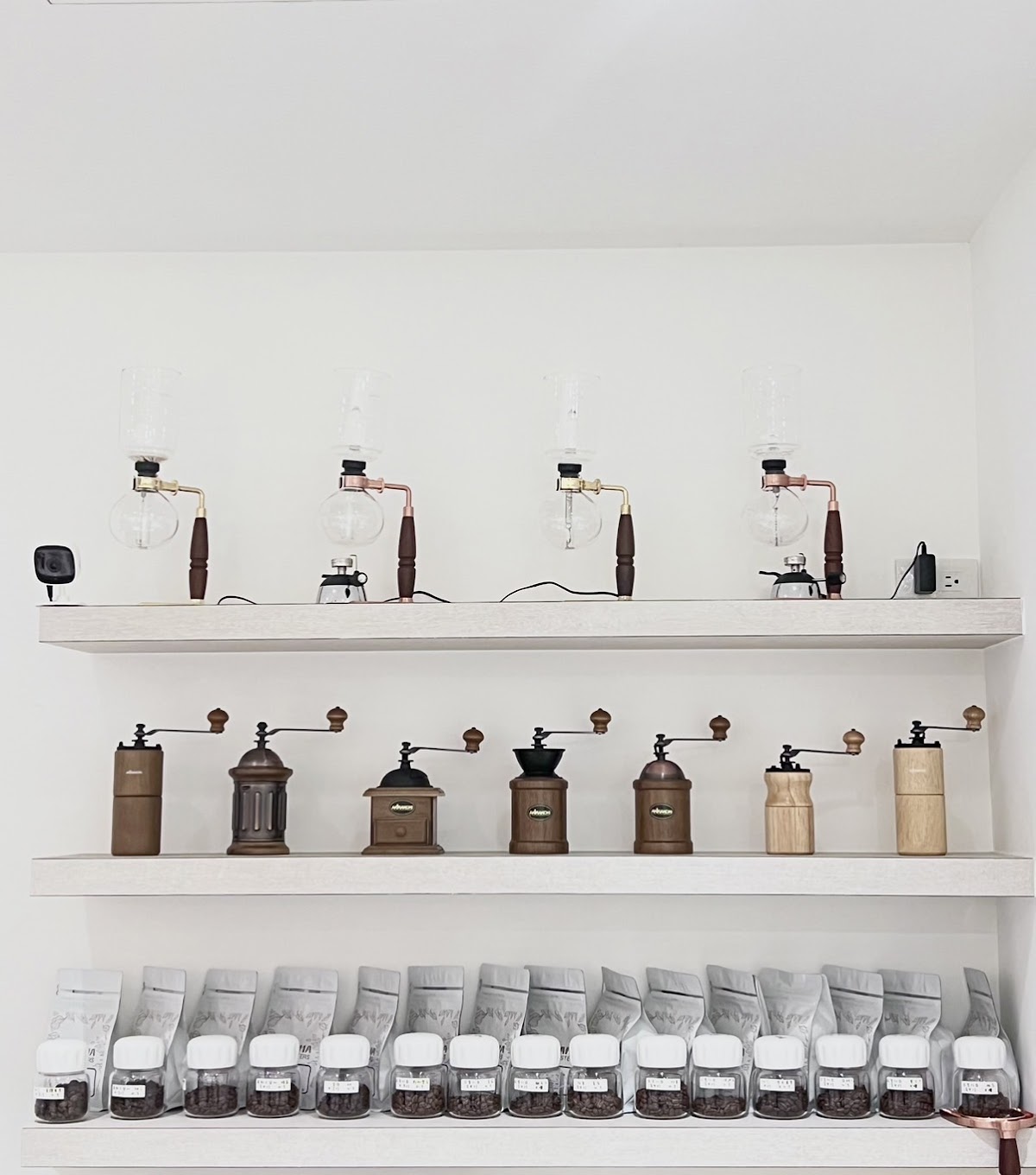 AKIRAKOKI咖啡-（白色咖啡館） 1