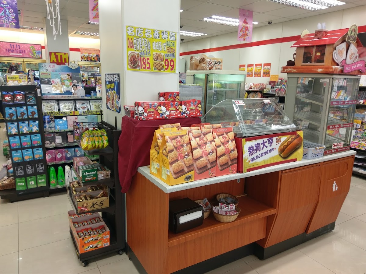 7-ELEVEn 新西屯門市 2