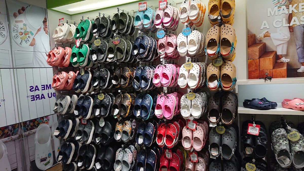 Crocs 逢甲店 5
